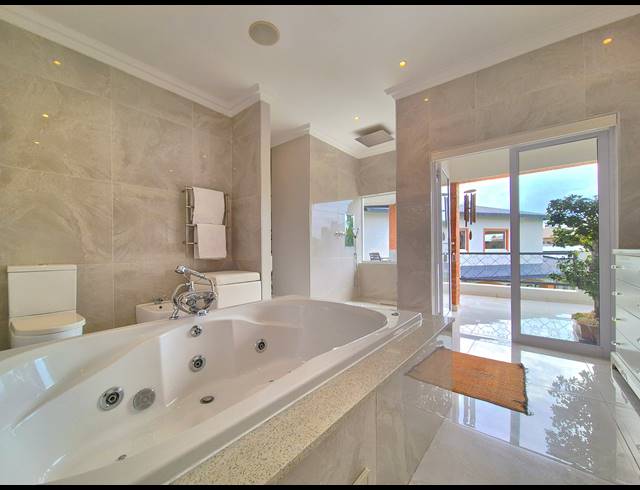 3 BEDROOM HOUSE FOR SALE IN HELDERWYK